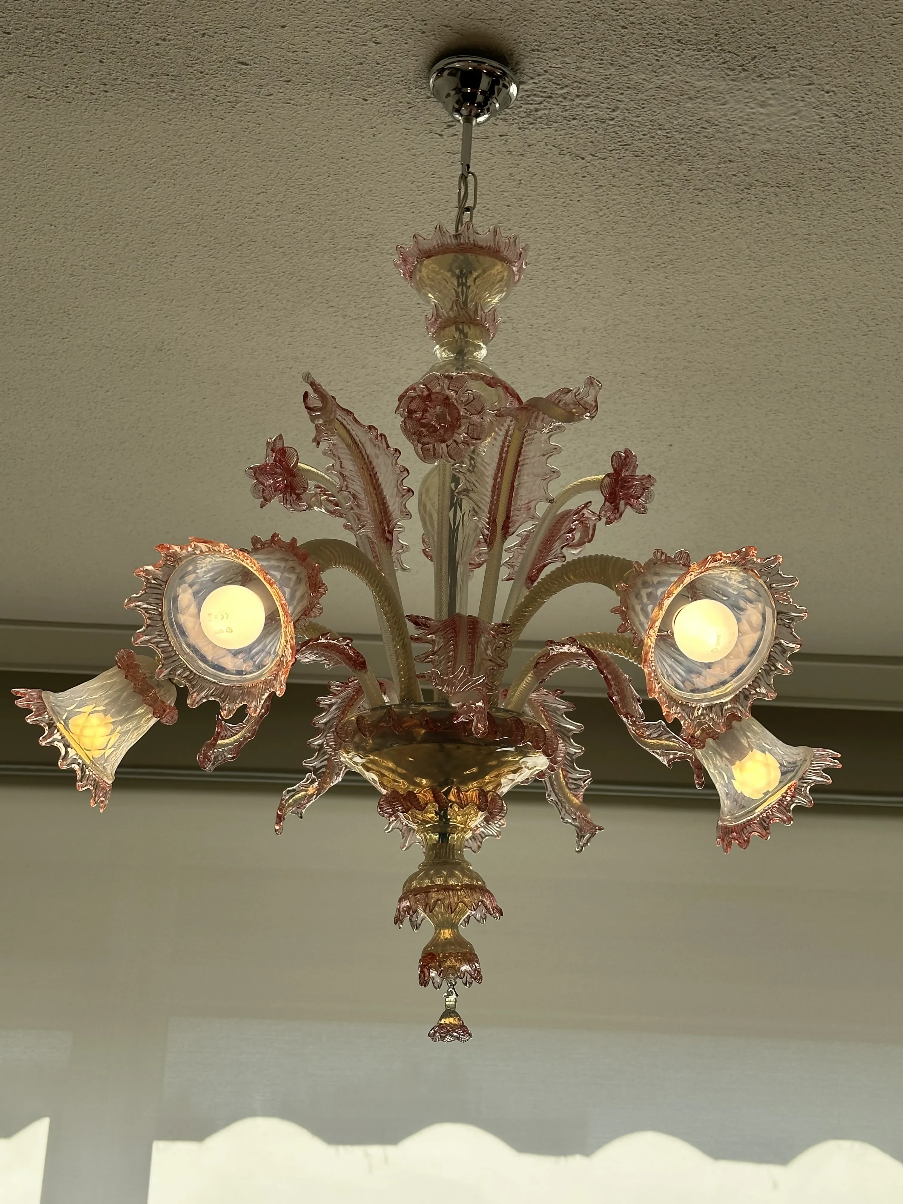 Araña de cristal de Murano restaurada artesanalmente en Madrid